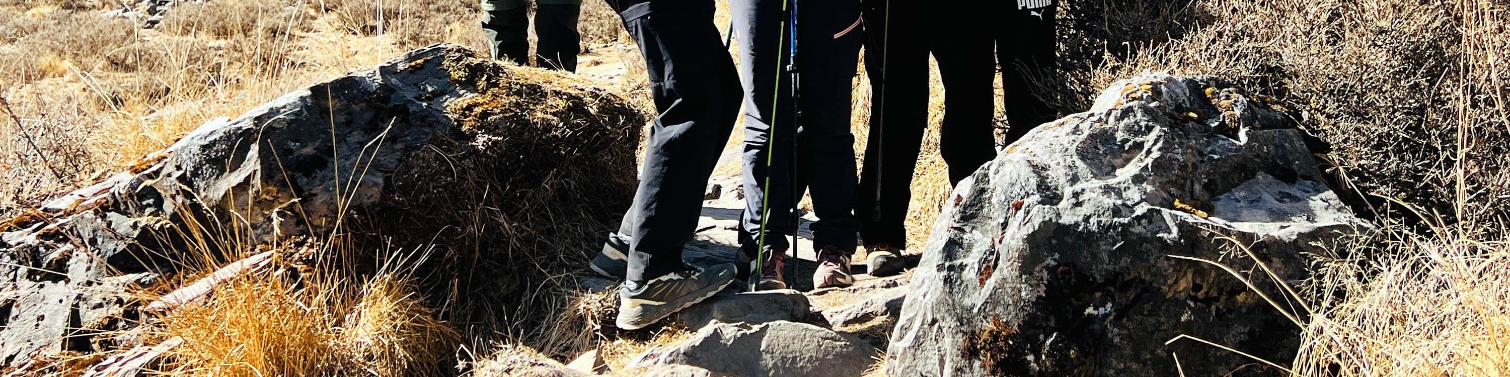 前往安娜普納基地營 (ABC – 4,130 公尺) 的旅客。