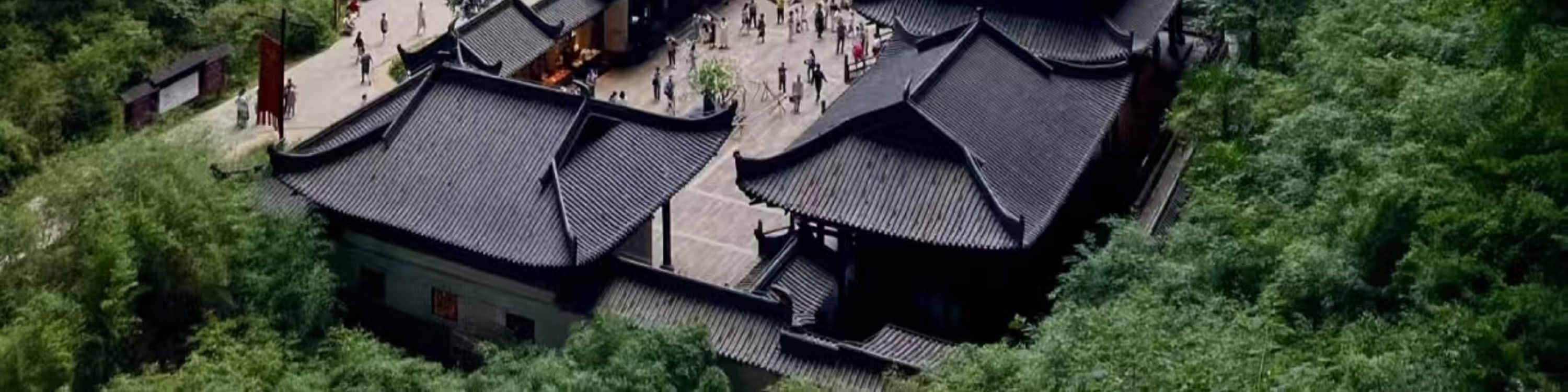 重慶魔幻山城暢玩五日遊（2~8人精品小團+天生三橋+仙女山公園+《印象武隆》演出+烏江畫廊遊船++磁器口川劇變臉+江景火鍋+統景溫泉）