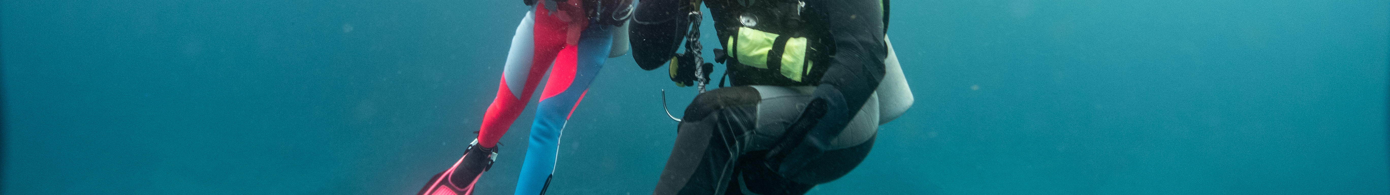 PADI 5* 中心在藍夢島進行高級潛水探險