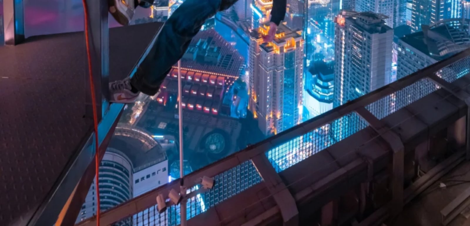無論是追求視覺衝擊的年輕遊客,還是想全景領略重慶風貌的旅行者,都能在這裡找到屬於重慶的獨特浪漫 無論是追求視覺衝擊的年輕遊客,還是想全景領略重慶風貌的旅行者,都能在這裡找到屬於重慶的獨特浪漫