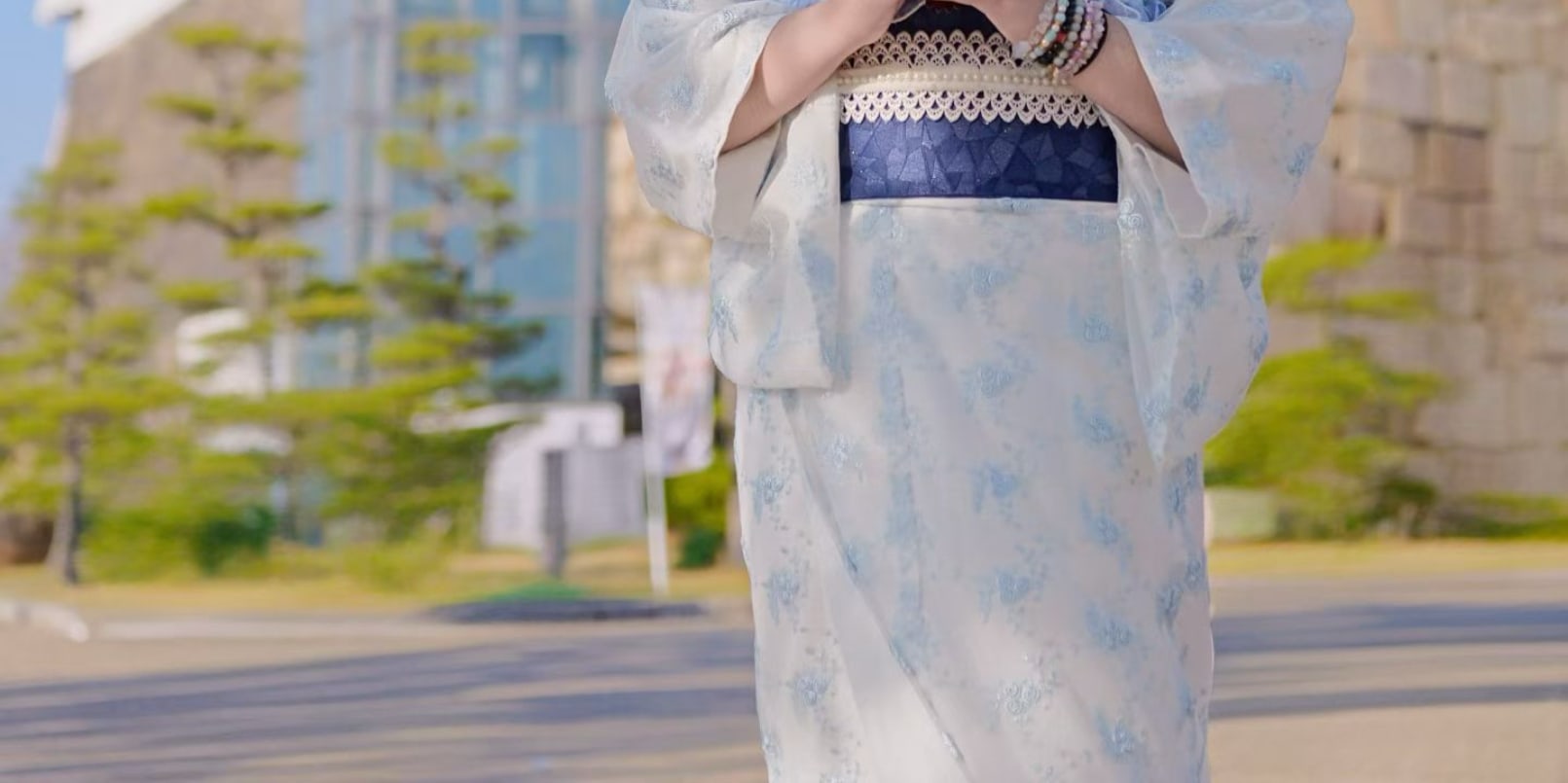 Osaka Castle Park/Shinsaibashi/Yasaka Shrine Photoshoot Experience - Thumbnail 7