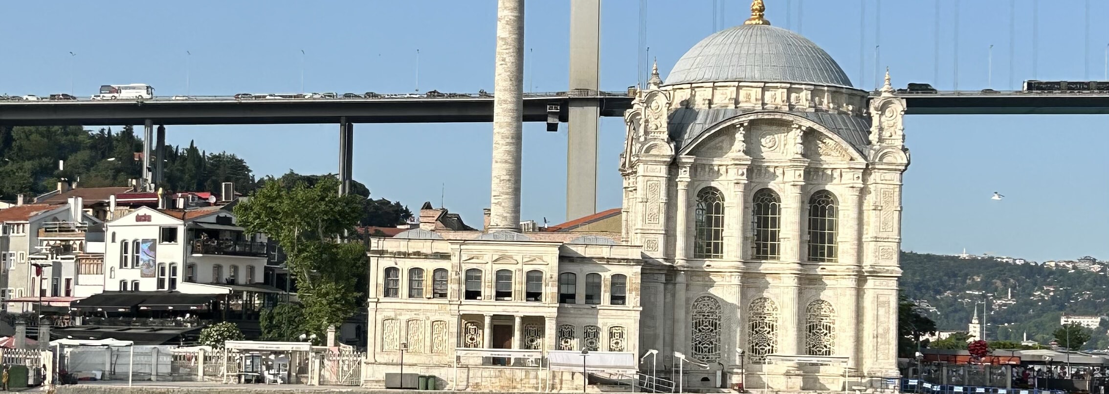Beyond Continents: 3-Hour Istanbul Bosphorus Cruise with Asian Shore
