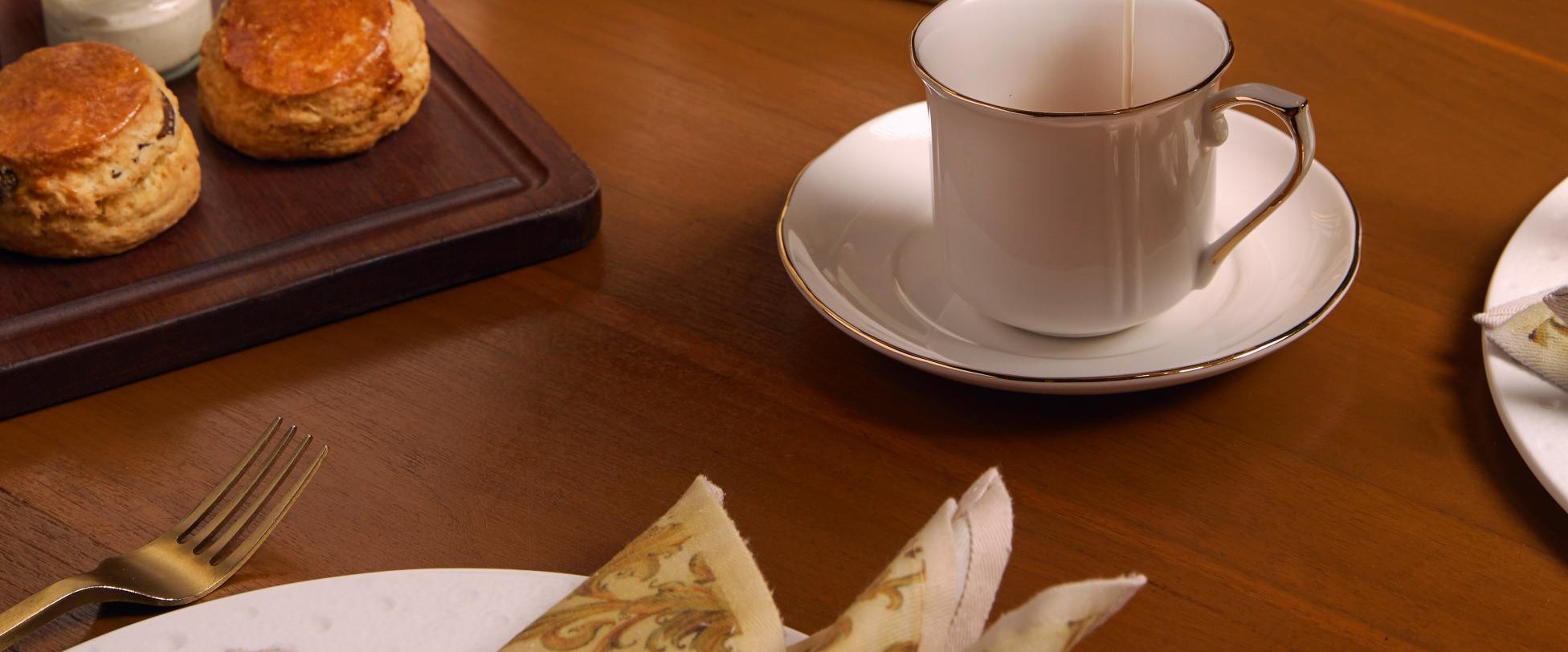 Afternoon Tea Set in Ms.Jigger at Kimpton Maa-Lai Bangkok - Thumbnail 10