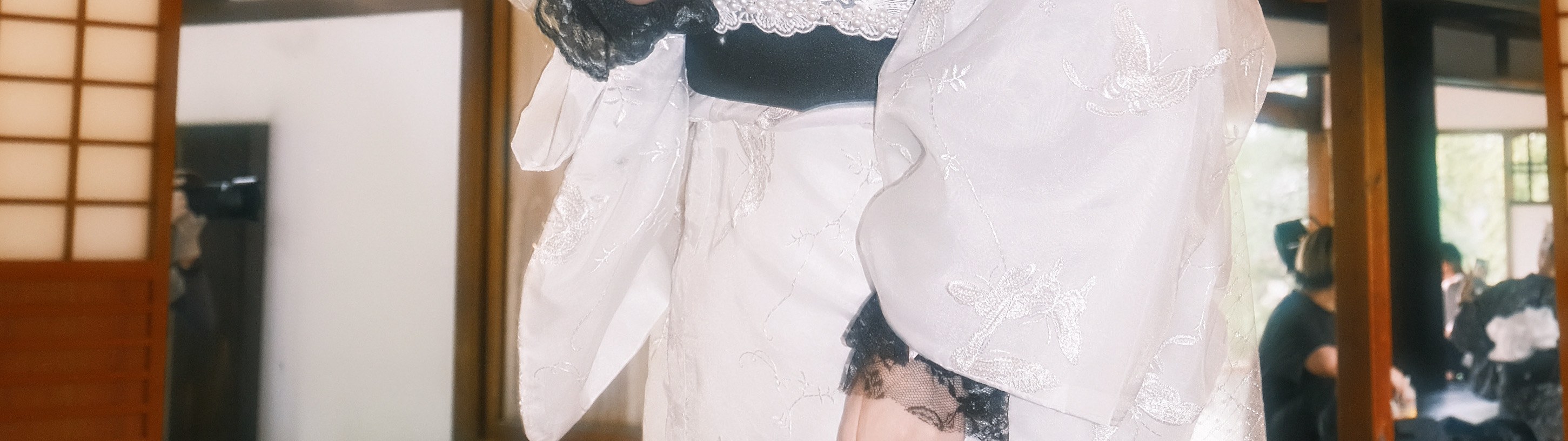 可愛的蕾絲和服在年輕的日本女性中最受歡迎。
