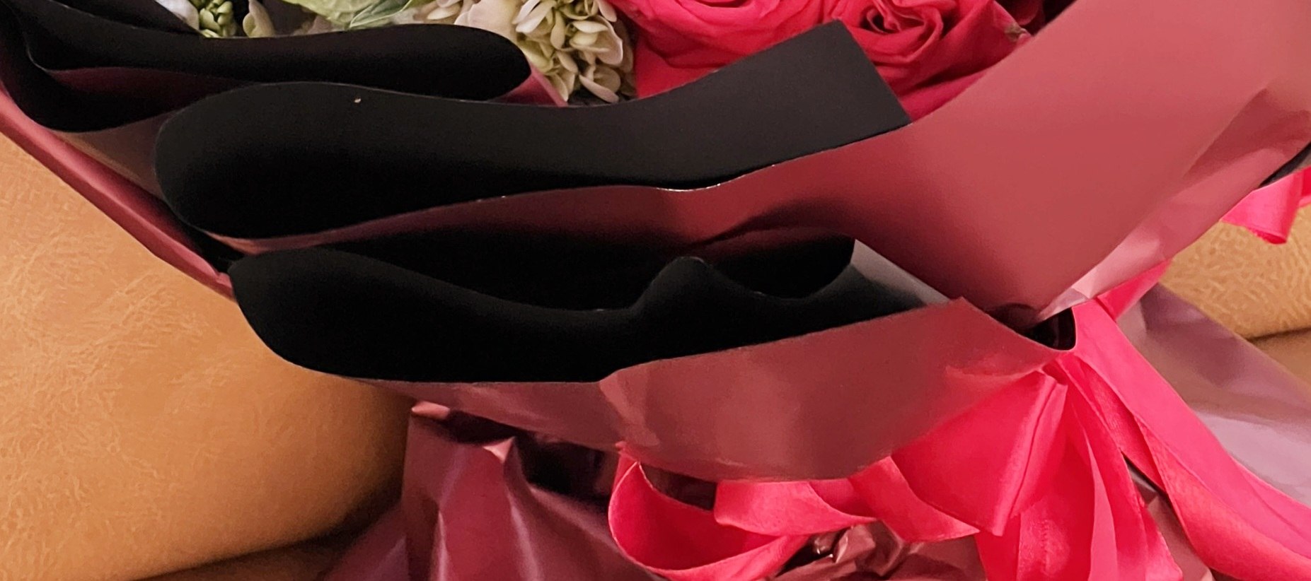 您將需要額外支付鮮花等費用。 您將需要額外支付鮮花等費用。