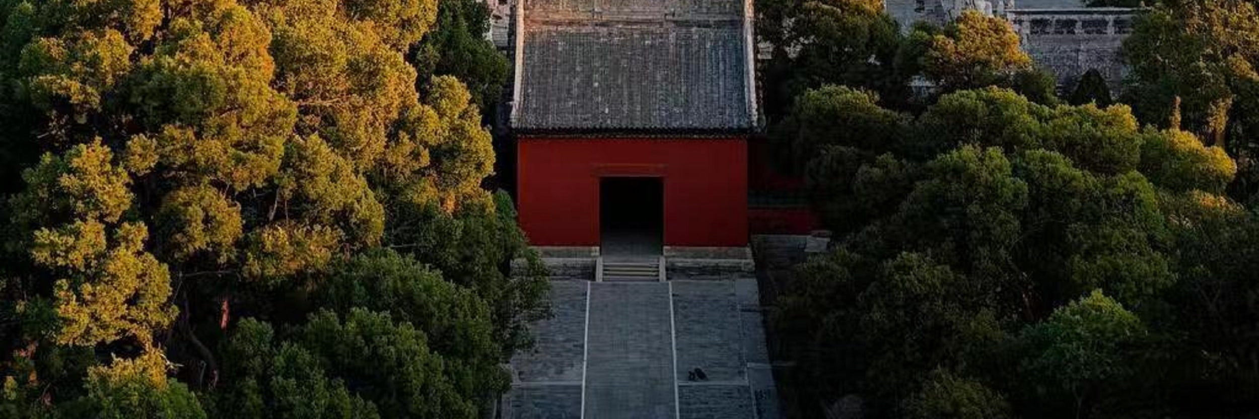 北京五日遊&穿越紫禁城(故宮+恭王府+什剎海+八達嶺長城+非遺文化表演+鳥巢+國家速滑館+天壇公園+頤和園+圓明園+體驗老北京地道美食)