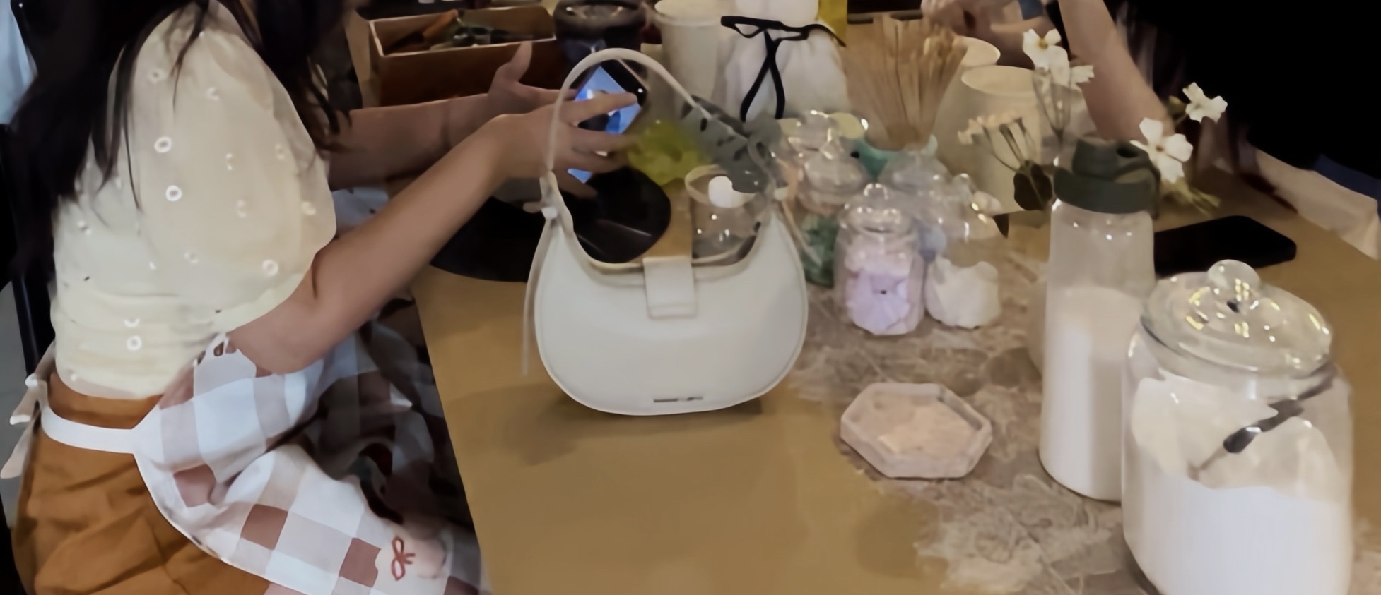 Eco Resin Workshop  - Thumbnail 4