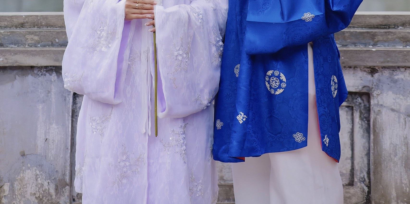 Royal Vietnamese Costume Rental & Professional Photoshoot in Hanoi - Thumbnail 17