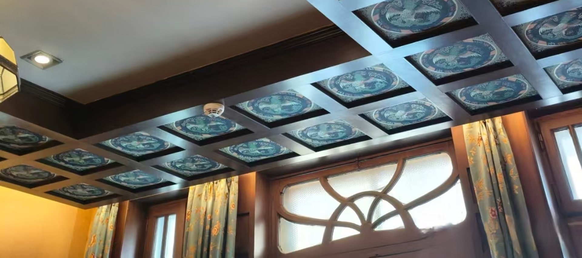 它不僅是一座建築,更是一段歷史的見證、一種文化的傳承、一種精神的象徵 它不僅是一座建築,更是一段歷史的見證、一種文化的傳承、一種精神的象徵