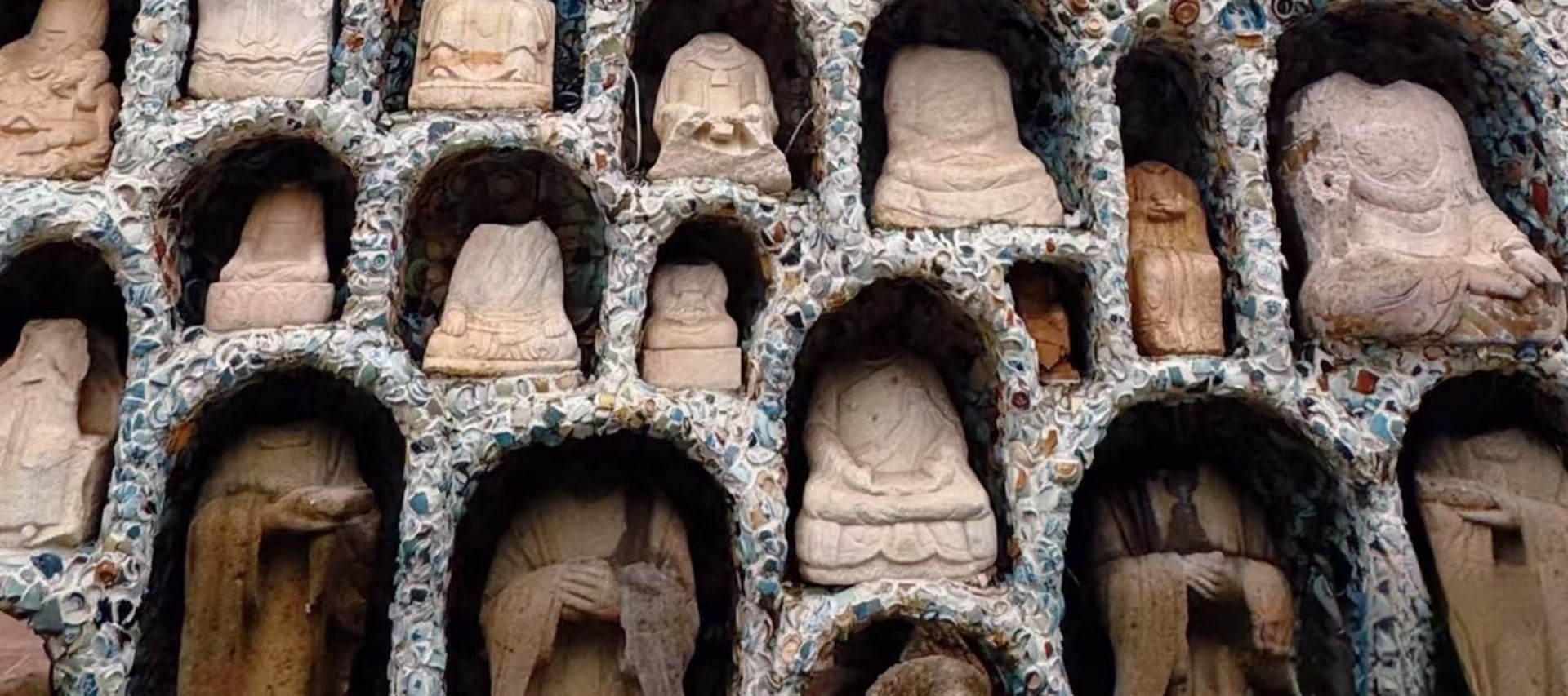 璀璨的瓷片外牆、獨特的建築造型、細節滿滿的裝飾 璀璨的瓷片外牆、獨特的建築造型、細節滿滿的裝飾