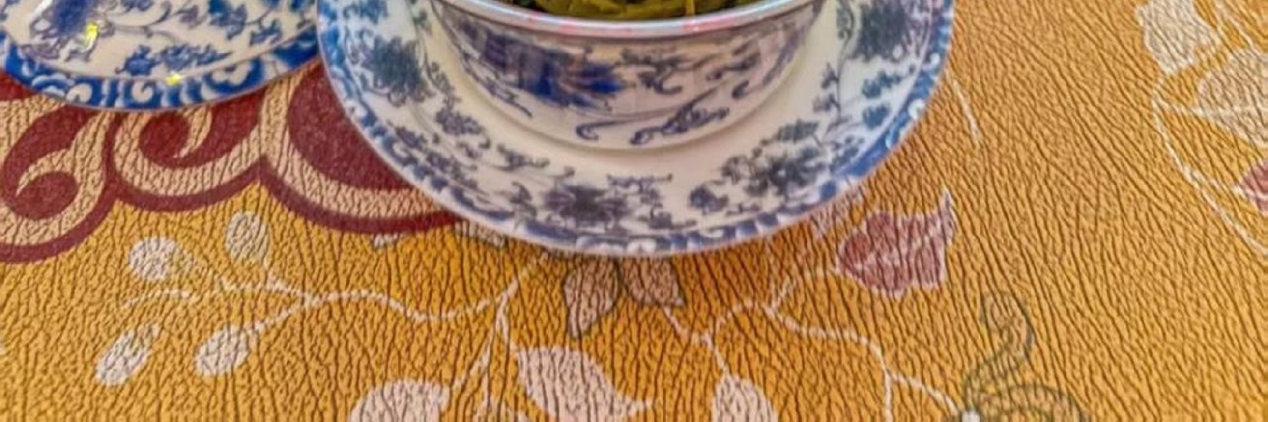逛累了,不妨來這裡歇腳。捧一盞熱茶,看一場好戲 逛累了,不妨來這裡歇腳。捧一盞熱茶,看一場好戲