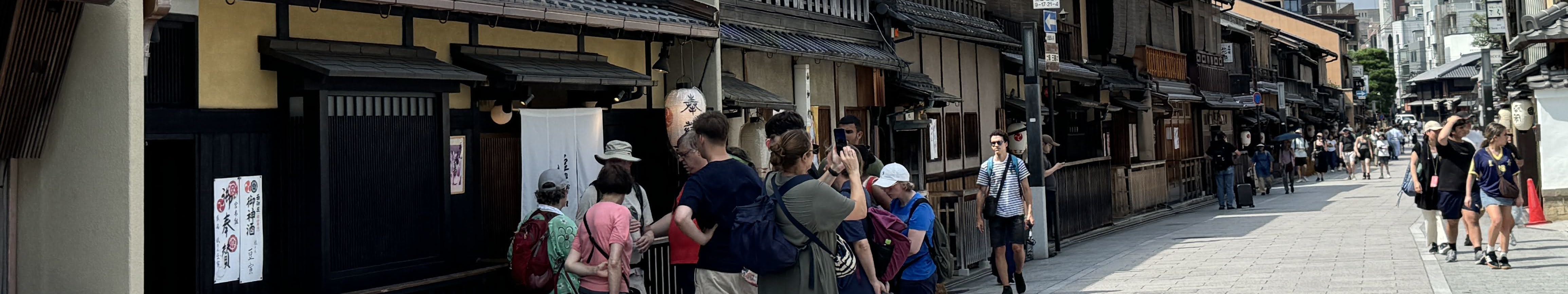 Kyoto Gion & Yasaka Shrine 1.5-Hour Private Tour - Thumbnail 24