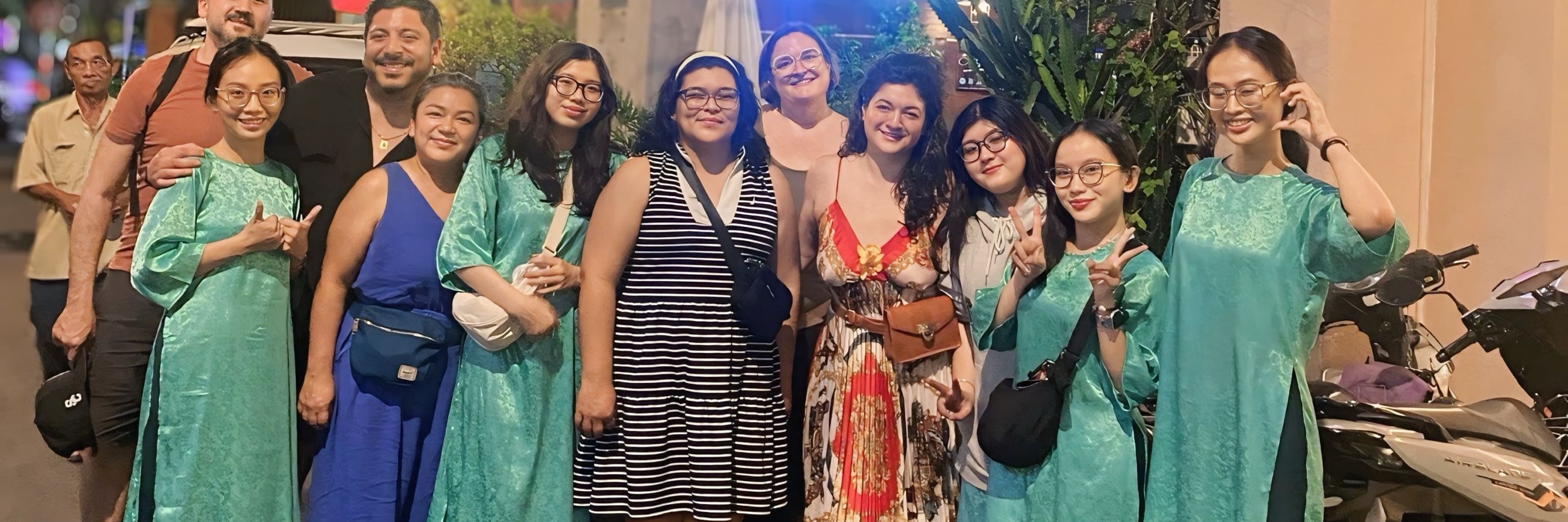 女性騎士｜胡志明市夜間機車導覽