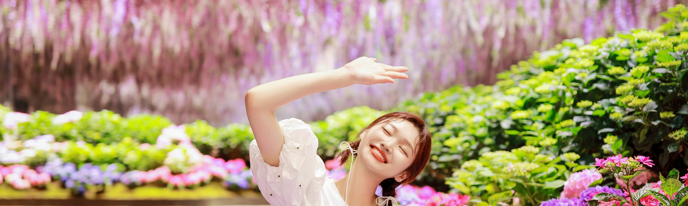 🌸 秋海棠花園
漫步於美麗的室內秋海棠花園，全年鮮花盛開

探索四季綻放的室內秋海棠花園，雨天也能拍美照

 雨でも安心！一年中咲き誇るベゴニア溫室ガーデンを散策