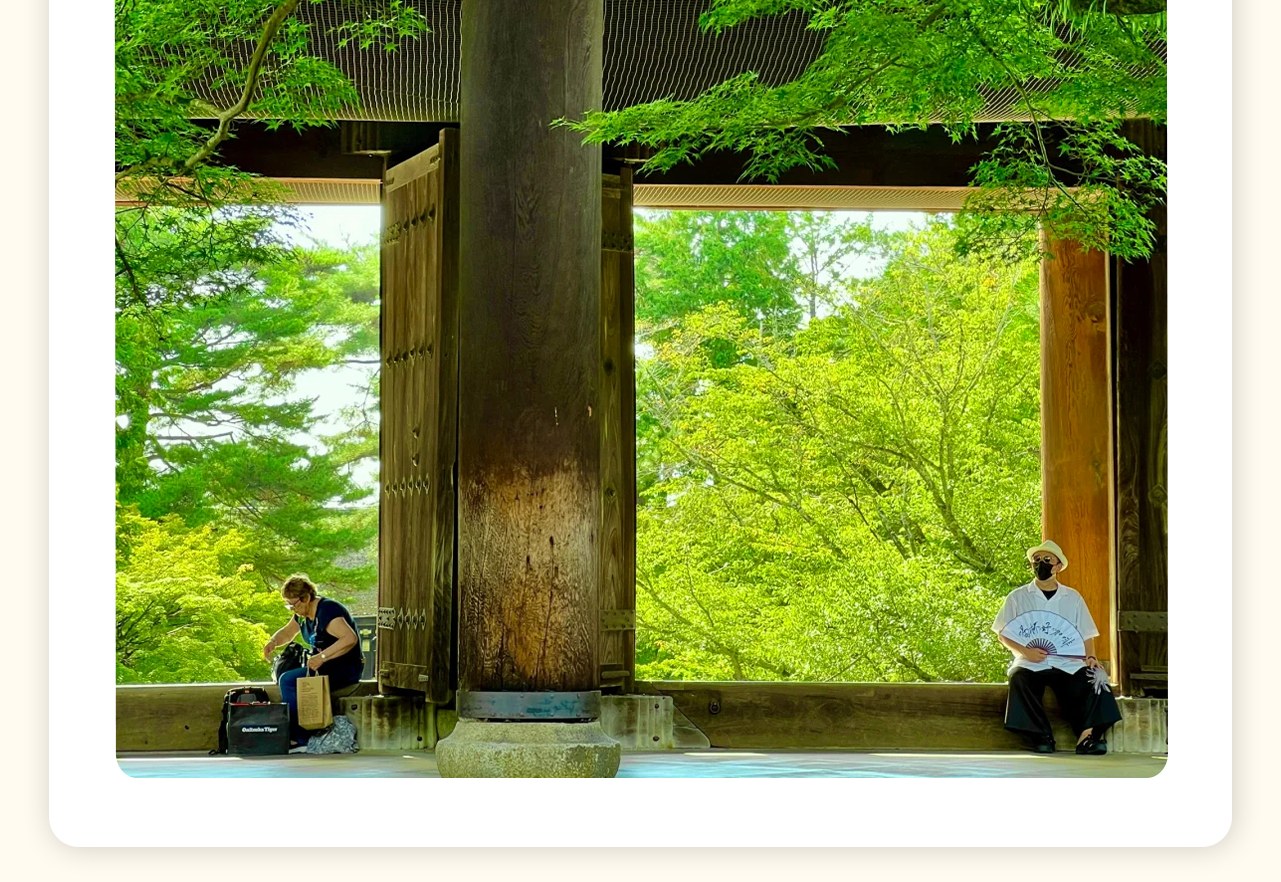 京都三千院(2024年11月5日起~2025年4月15日前往),天台宗古寺,春櫻夏繡球,秋楓冬雪,美如畫卷。院內青苔遍地,古木參天,地藏石像可愛。 京都三千院(2024年11月5日起~2025年4月15日前往),天台宗古寺,春櫻夏繡球,秋楓冬雪,美如畫卷。院內青苔遍地,古木參天,地藏石像可愛。