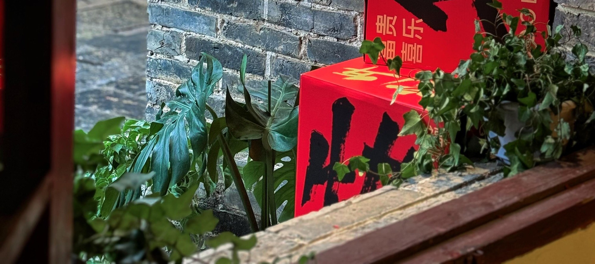 廣西桂林山水秘境3日遊（2-8人小團+遇龍河雙人竹筏+興坪灕江+興坪古鎮+十里畫廊+相公山+篝火晚會 +“船在畫中游"+桂林往返）