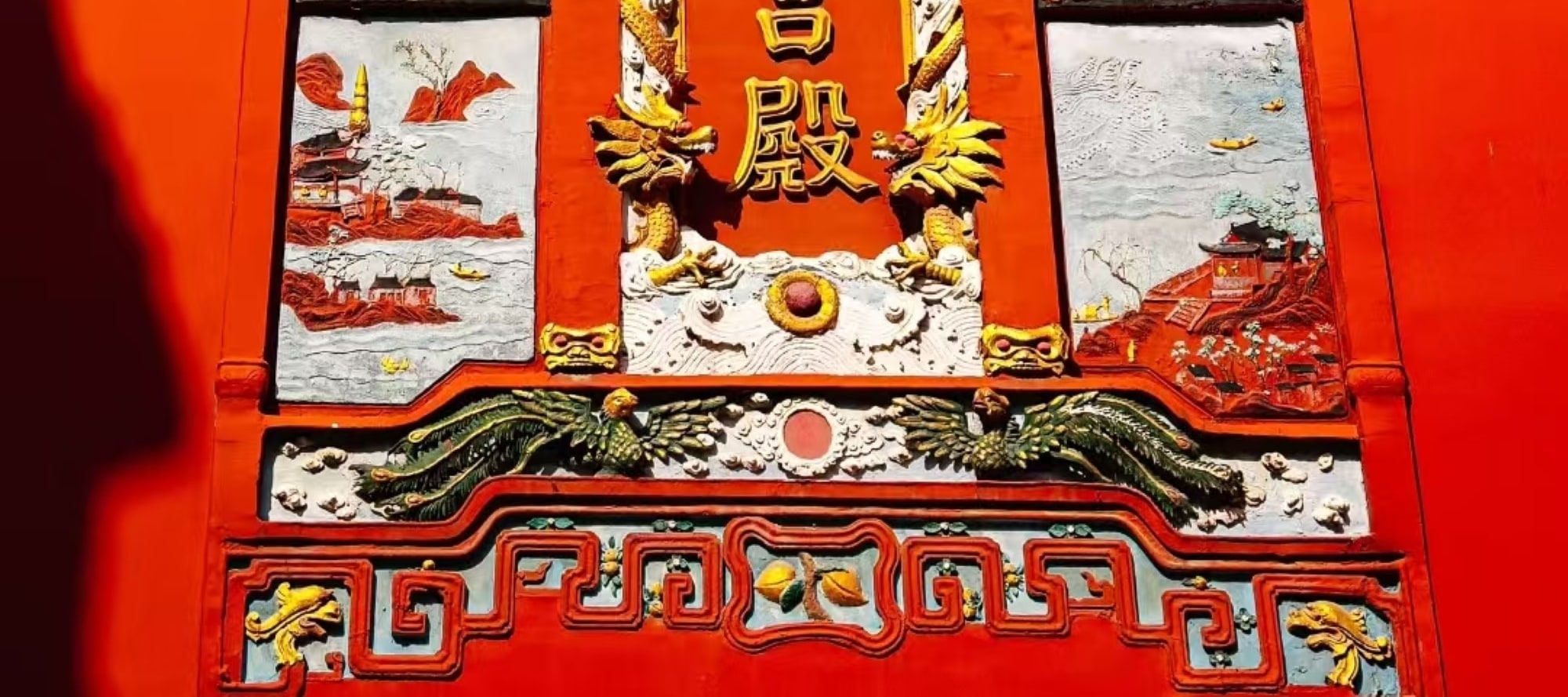 湖南長沙精緻小團一日遊（特色米粉街+小吃坡子街+百年火宮殿+湖南博物院+嶽麓書院+橘子洲+豪華湘江遊輪）