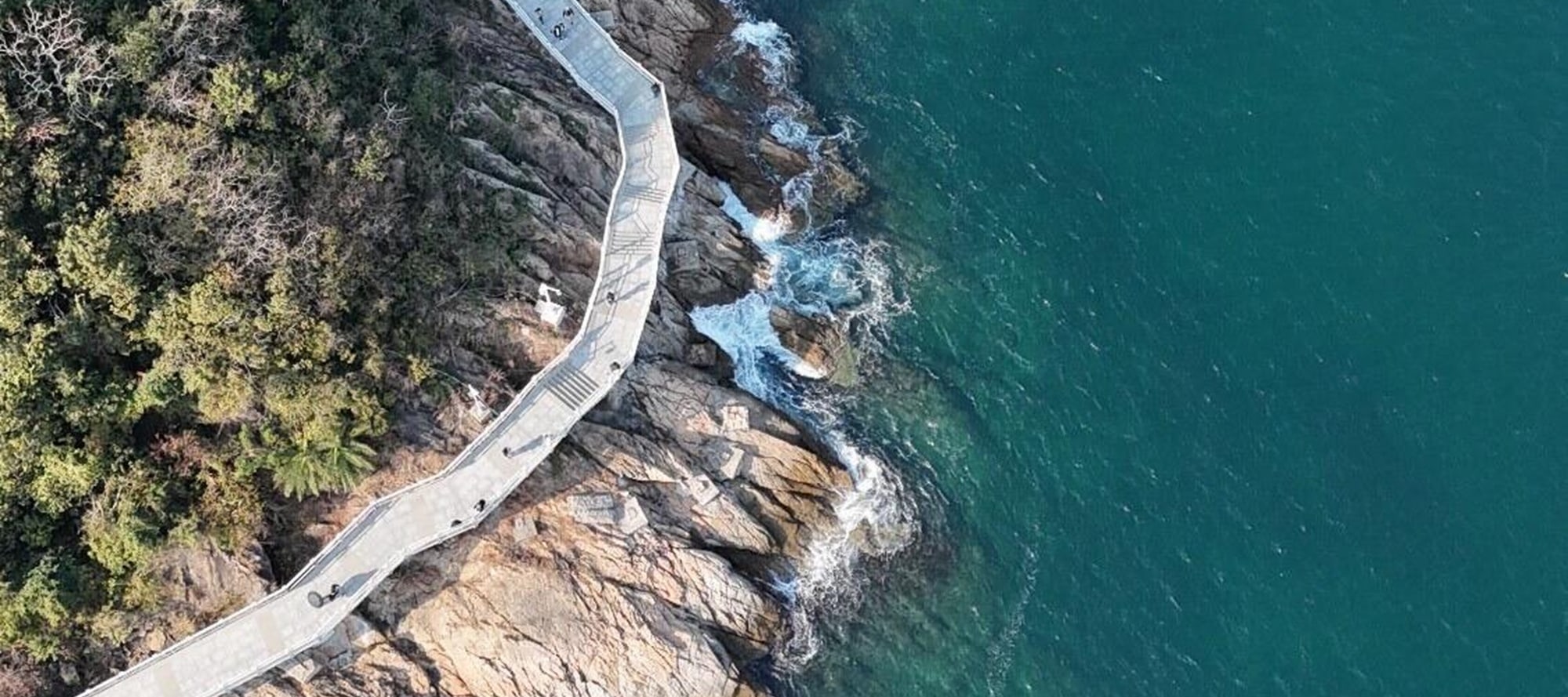 廣東慢遊深圳老友1日遊(大梅沙海濱公園+海濱棧道+地王大夏+“深港之窗”)