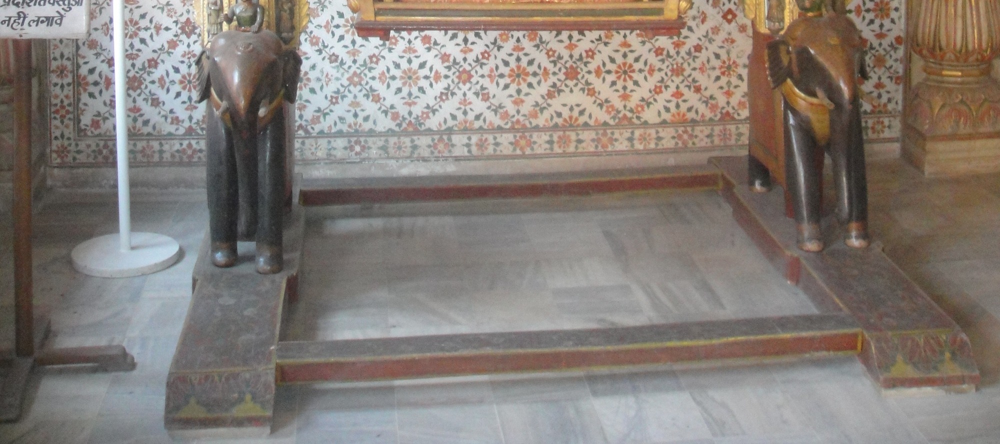 Visit Junagarh Fort and Rat Temple from Jaipur with Bikaner Drop