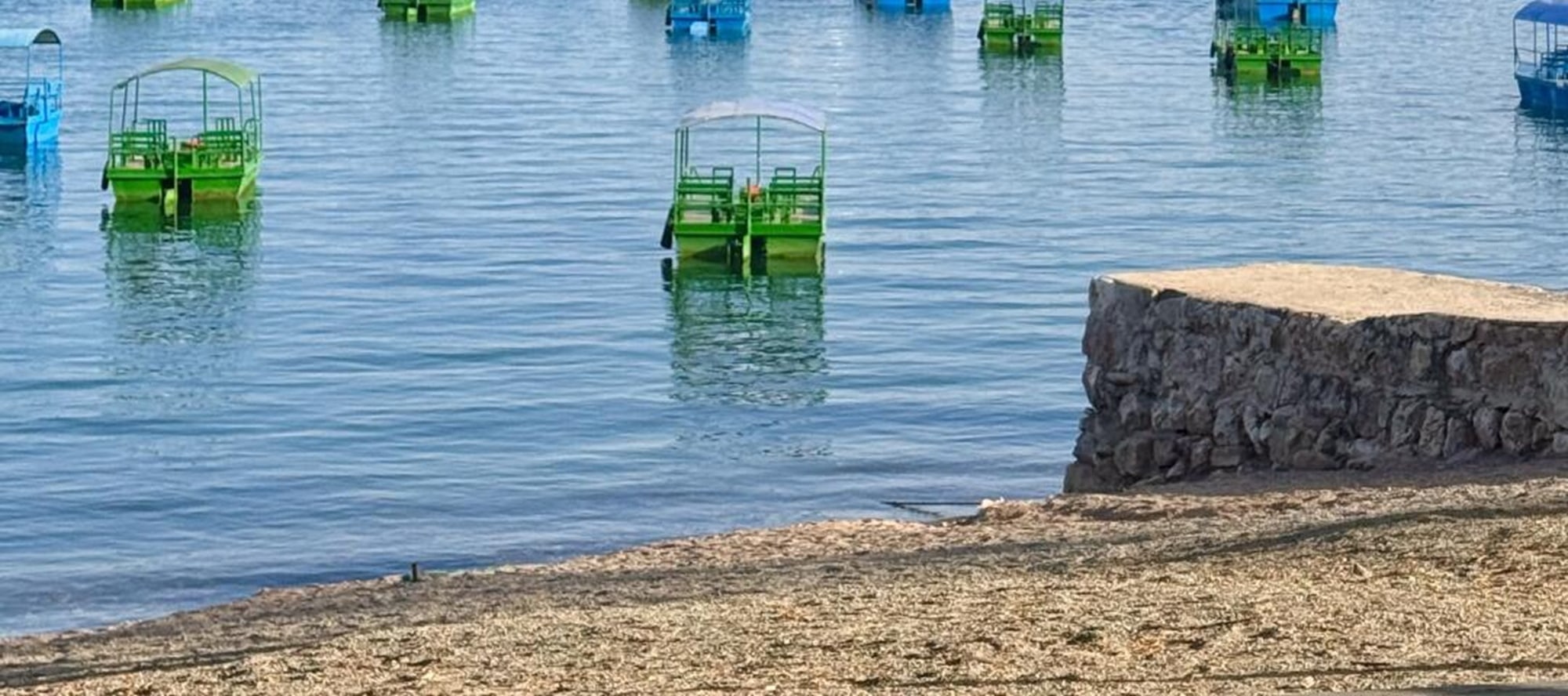 雲南撫仙湖純玩一日遊（撫海灣溼地公園+撫仙湖西岸紅咀+撫仙湖祿充風景區+粉色沙灘+筆架山+石鍋魚/銅鍋洋芋飯+雲南人的後花園+昆明往返）