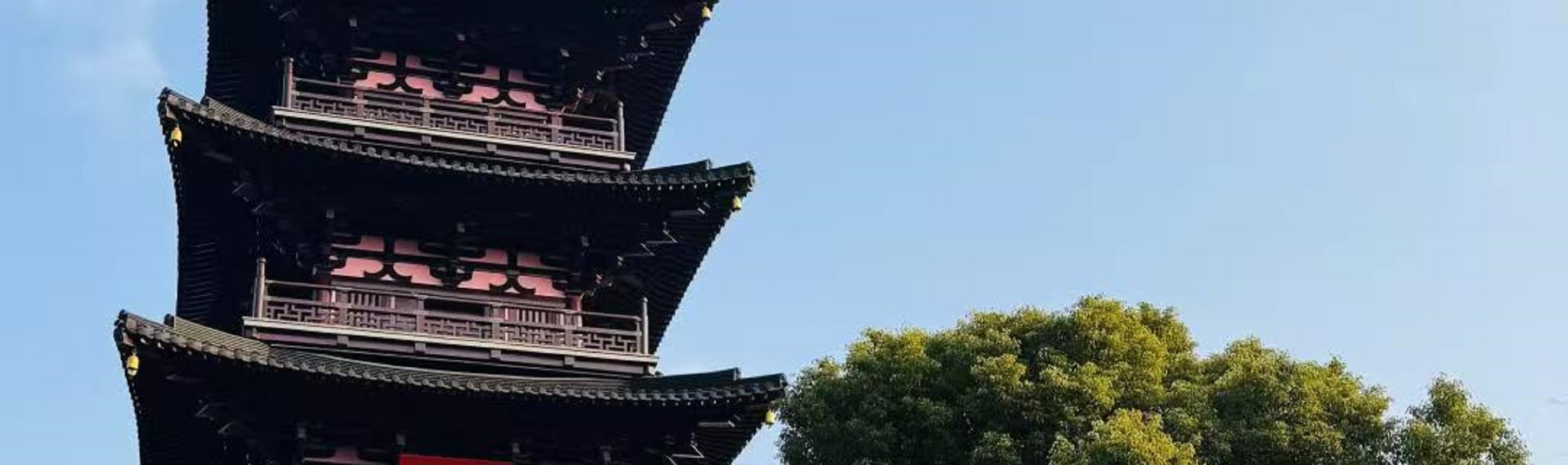 The thousand-year-old temple - Hanshan Temple, like Suzhou gardens, is a symbol of Gusu
