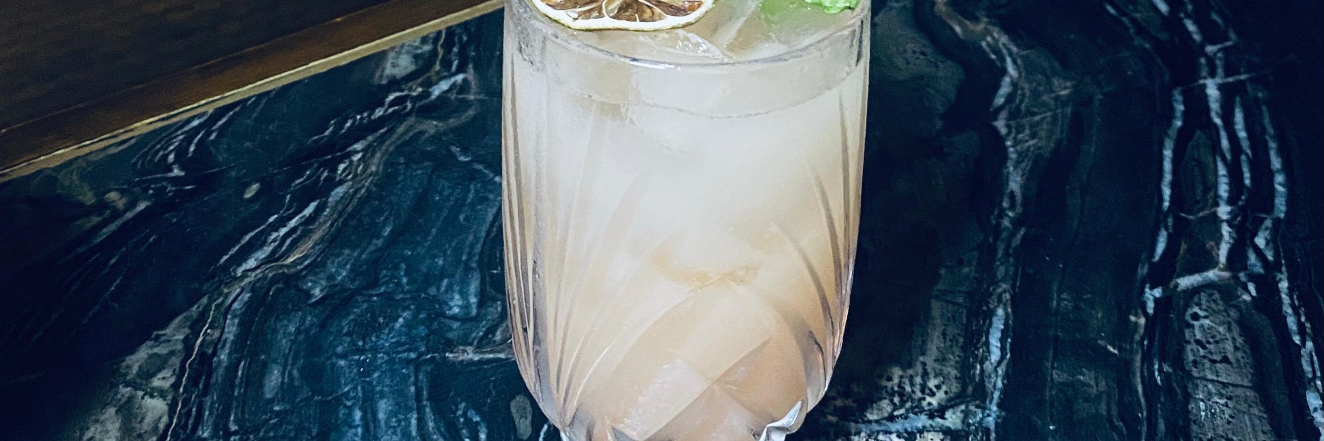巴厘島阿雅娜水療度假酒店 (AYANA Resort Bali) 的 Rock Bar 之後