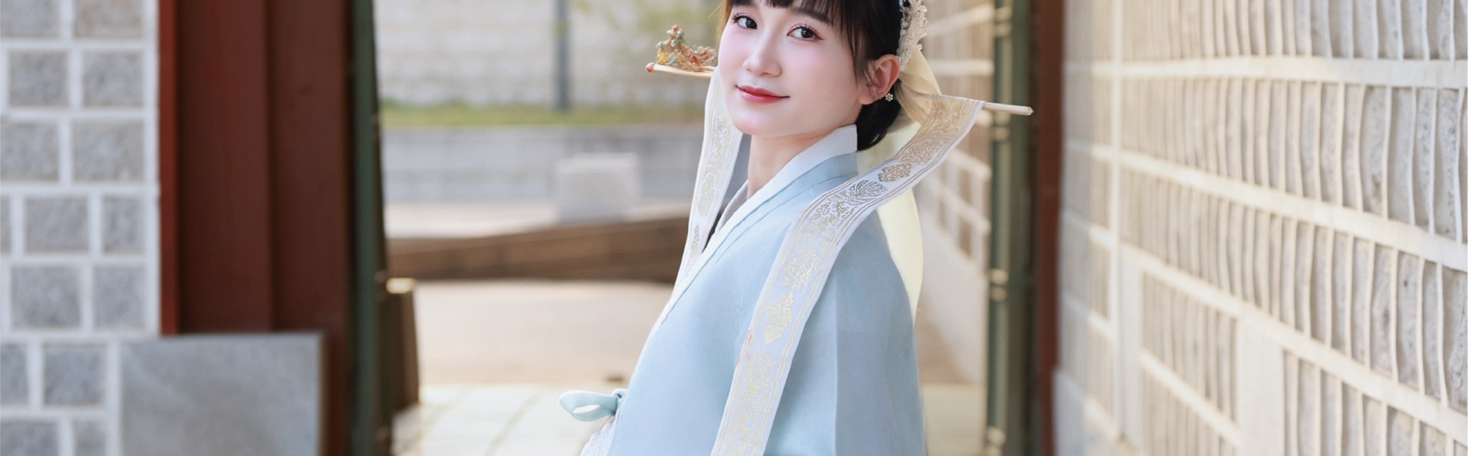 Hanbok Rental with Hairstyling & Accessories at Hanbokgirls - Thumbnail 54