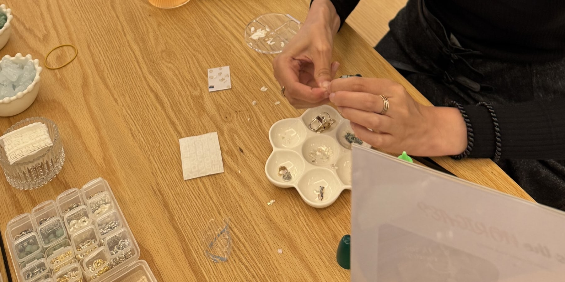 [Seoul Haebangchon] Korean Traditonal Luckycharm Making Class - Thumbnail 13