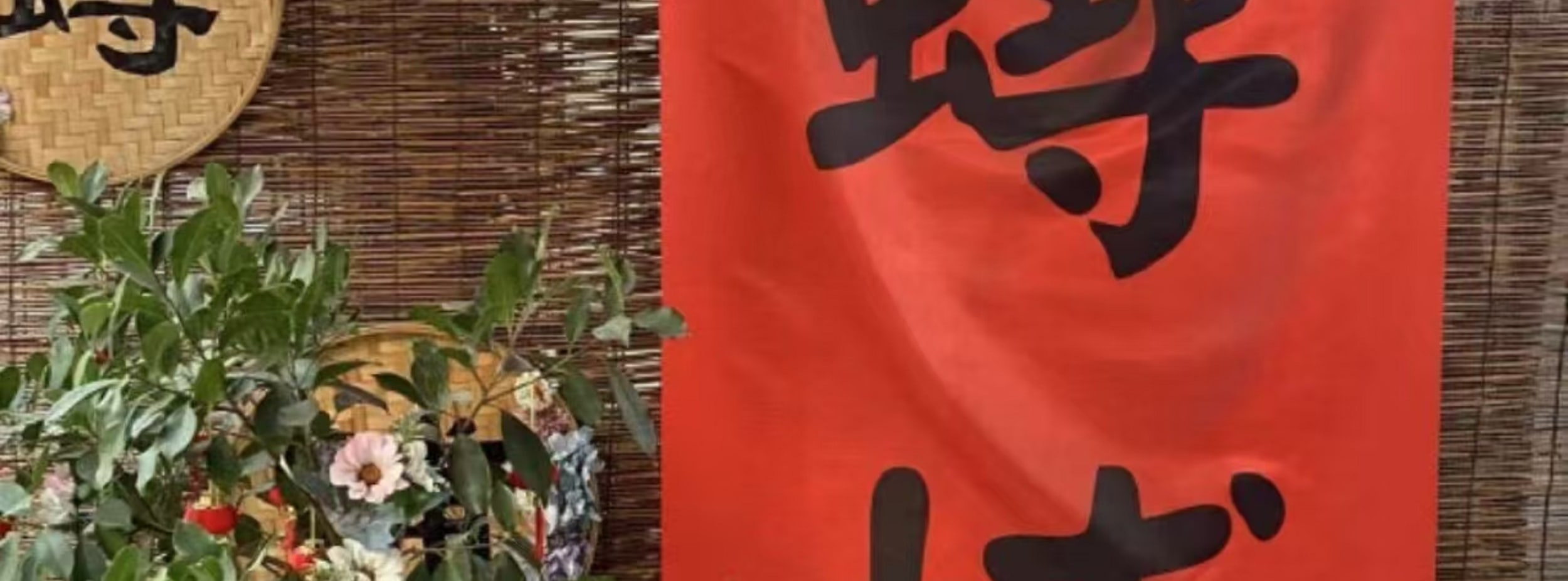 福建泉州簪花體驗+攝影跟拍（精緻妝造+單人簪花+任選服裝+精修美照+底片全送+多個拍照景點）
