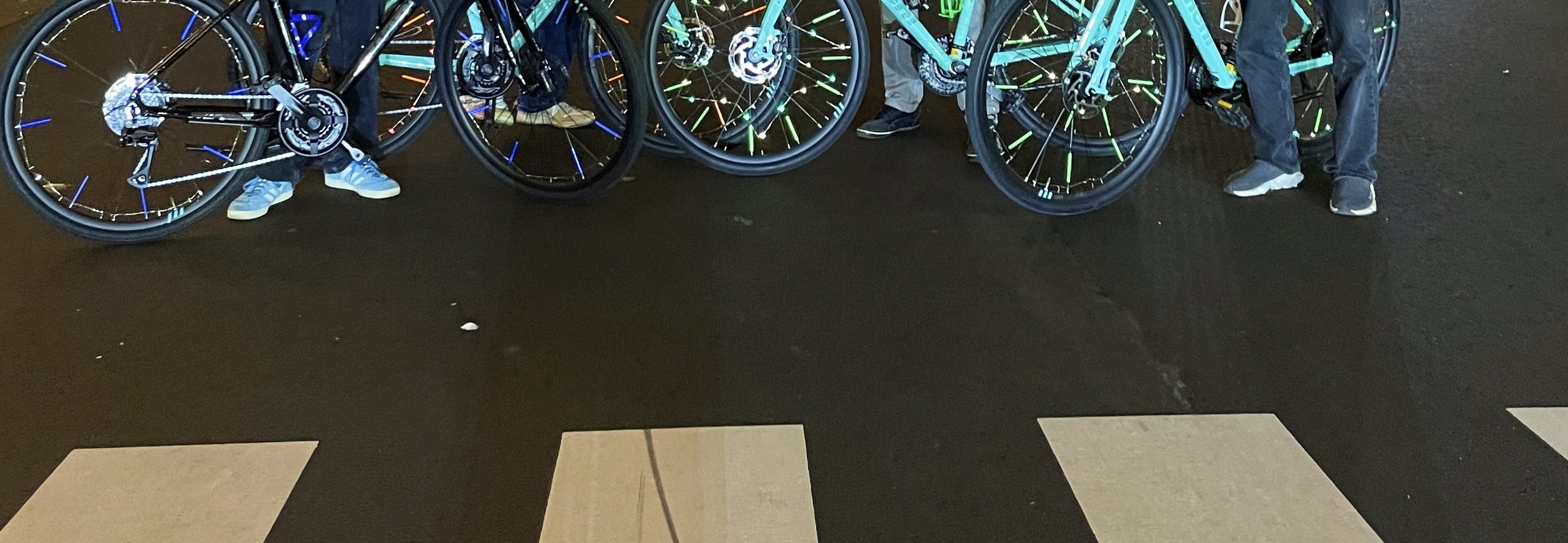 東京隱藏景點 2 小時霓虹燈自行車之旅