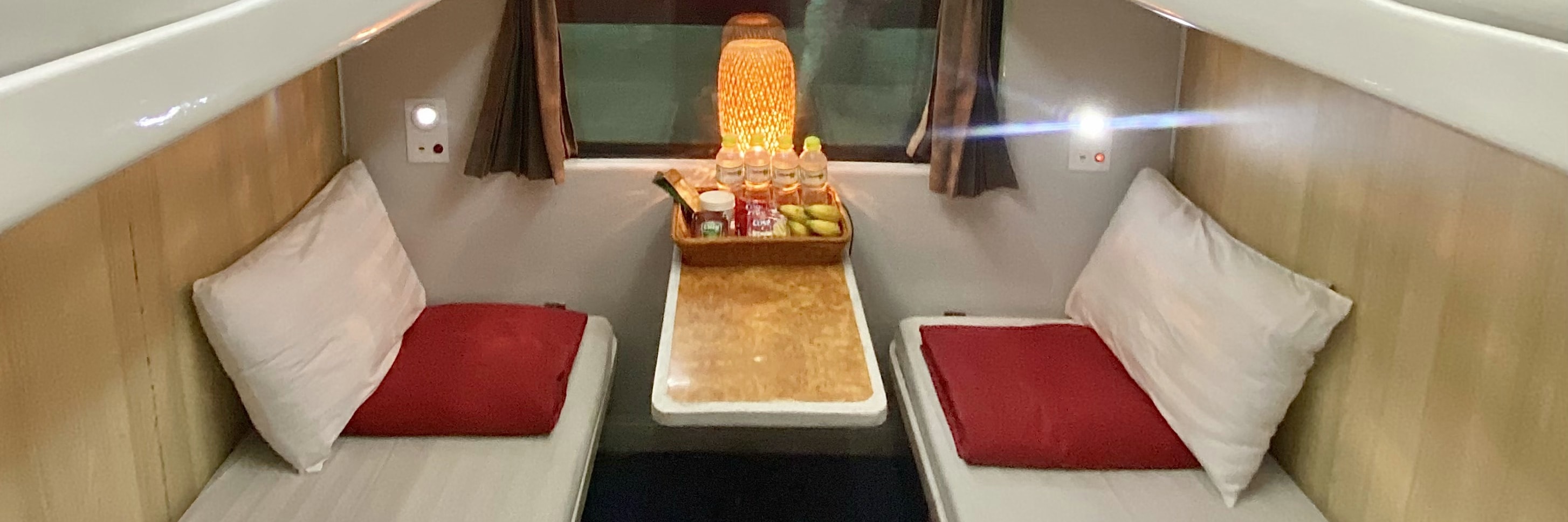 河內 - 榮市臥鋪列車（New Livitrans Express）