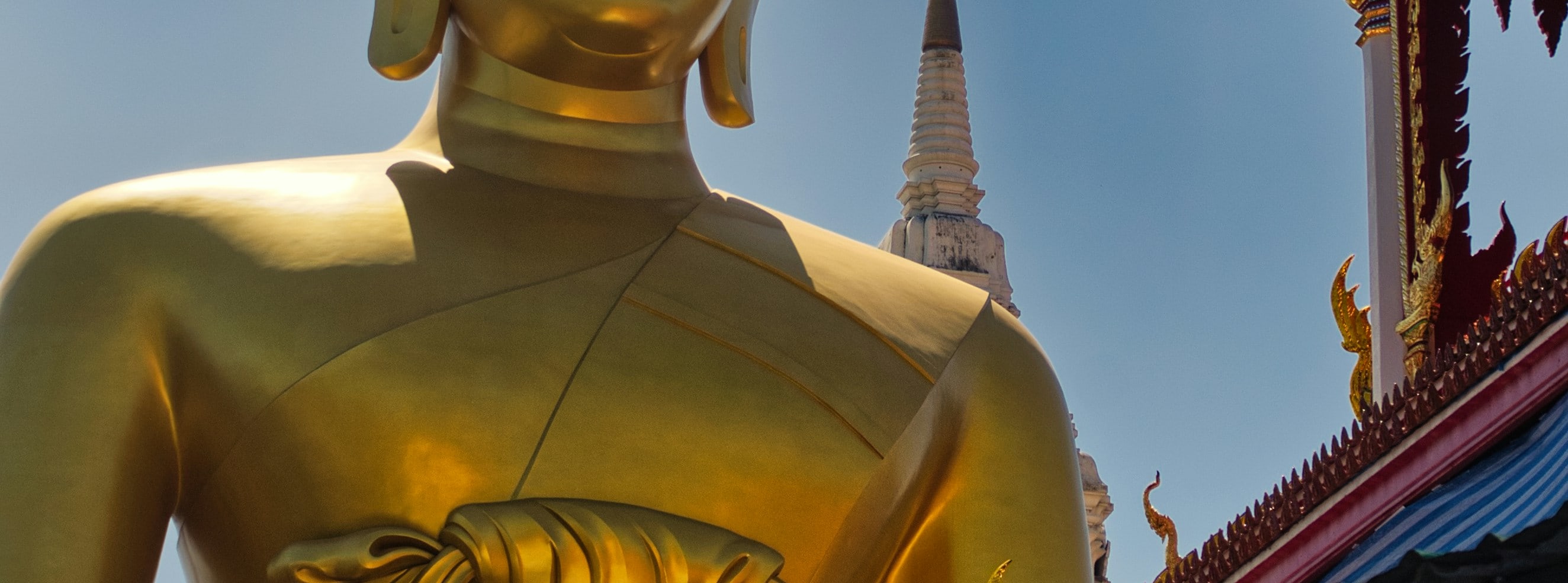 Experience the Bangkok canal on a Traditional Longtail Boat