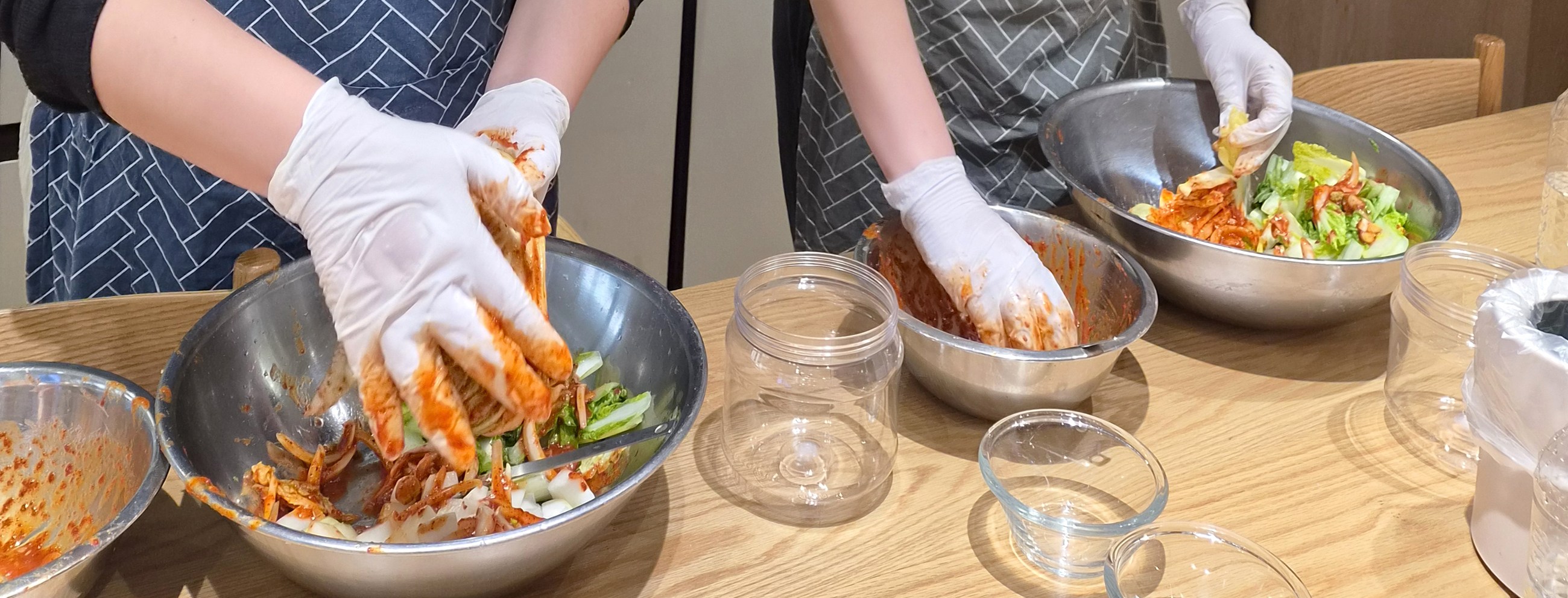 Traditional Kimchi Making Class in Seoul  - Thumbnail 21