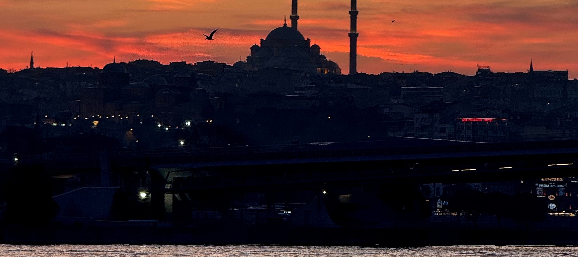Spectacular Istanbul Sunset Cruise: 3 Hours with Asian Side Explore