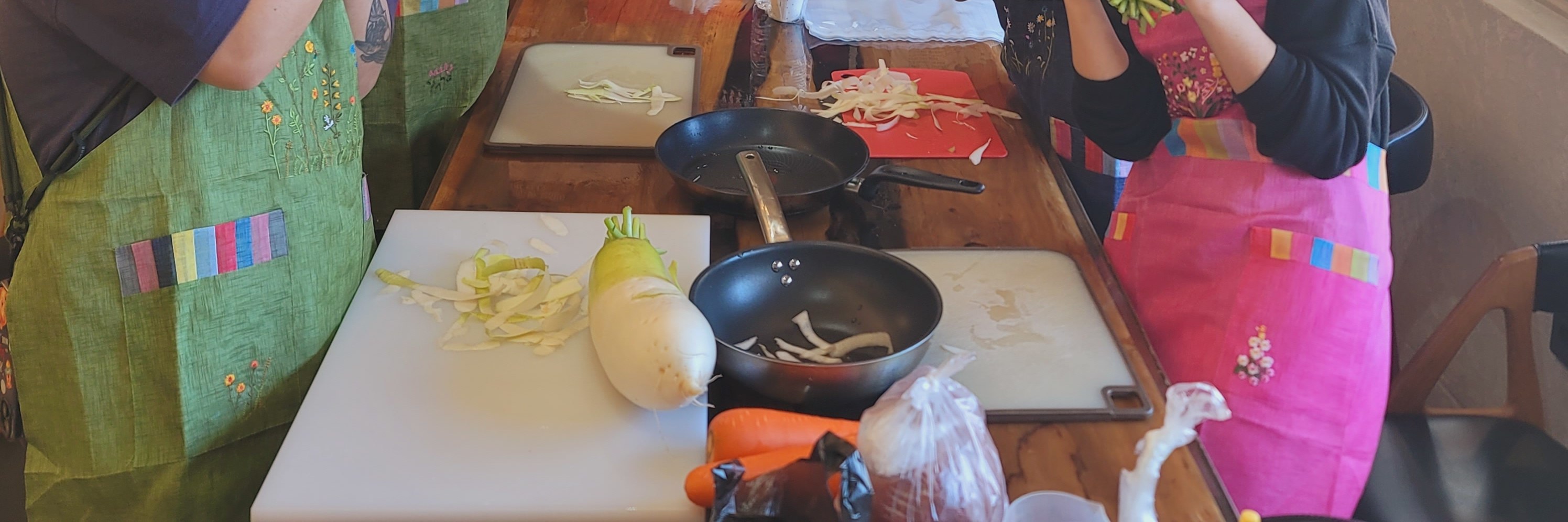 Korean Radish Kimchi (Kkakdugi) Cooking Class in Busan