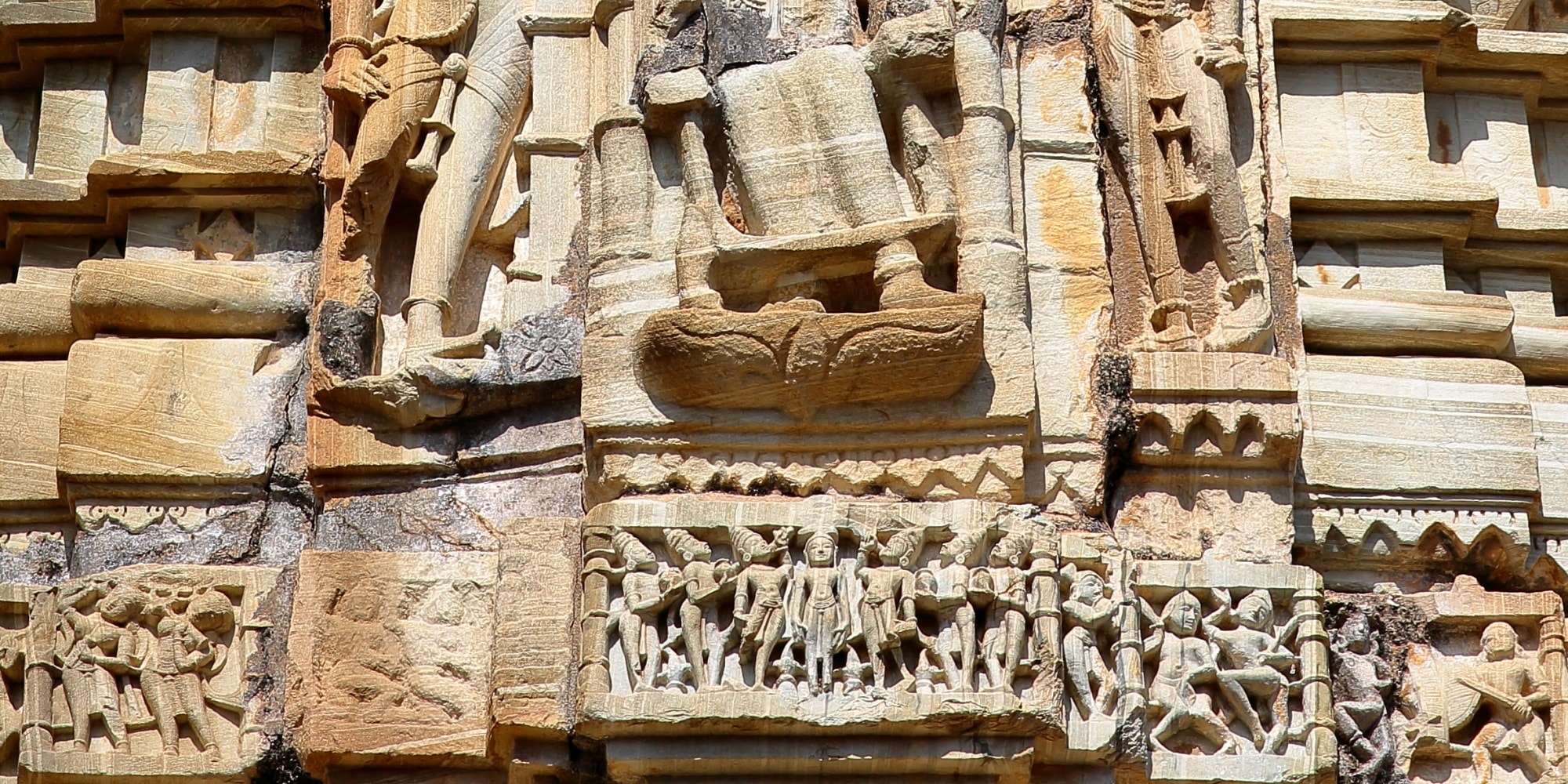 See Chittorgarh Fort & Udaipur Drop from Pushkar with Guide Service