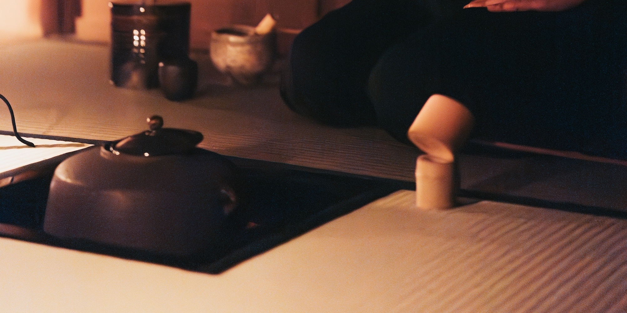 Kyoto: Candlelit Tea Ceremony in a 100-Year-Old Townhouse - Thumbnail 50