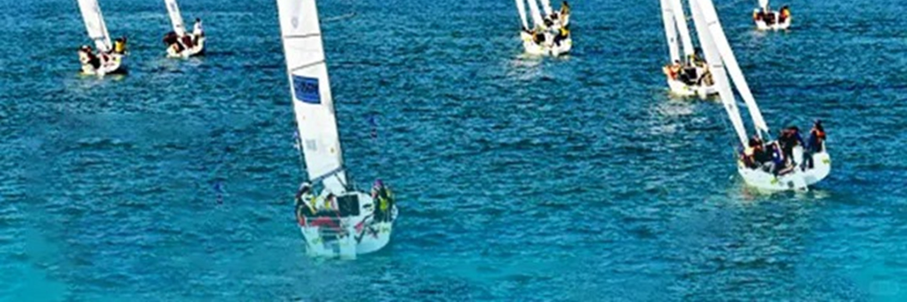 福建廈門帆船出海&鼓浪嶼1日遊（體驗帆船出海+鼓浪嶼+萬國建築博覽+打卡網紅地”最美轉角“+贈送老別墅下午茶&旅拍&精美福袋+廈門往返）