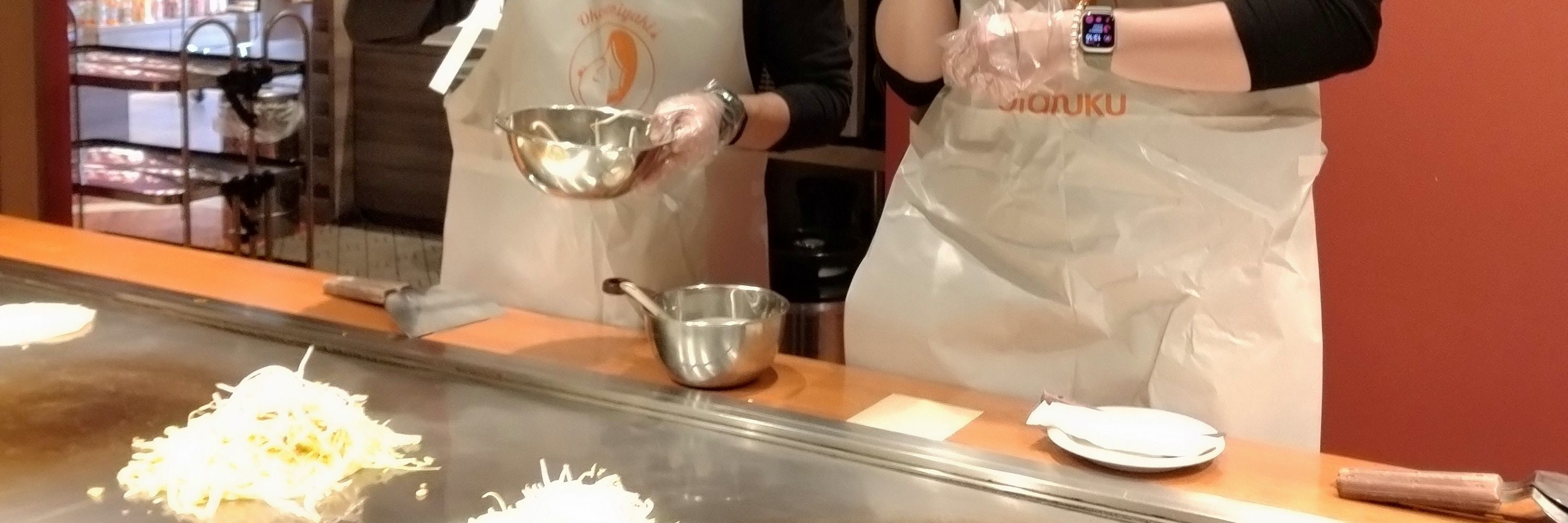 我參加了一個動手實踐課程，製作了廣島的靈魂美食——御好燒。盡情享受只有私人旅行才能提供的靈活性和個性化體驗。