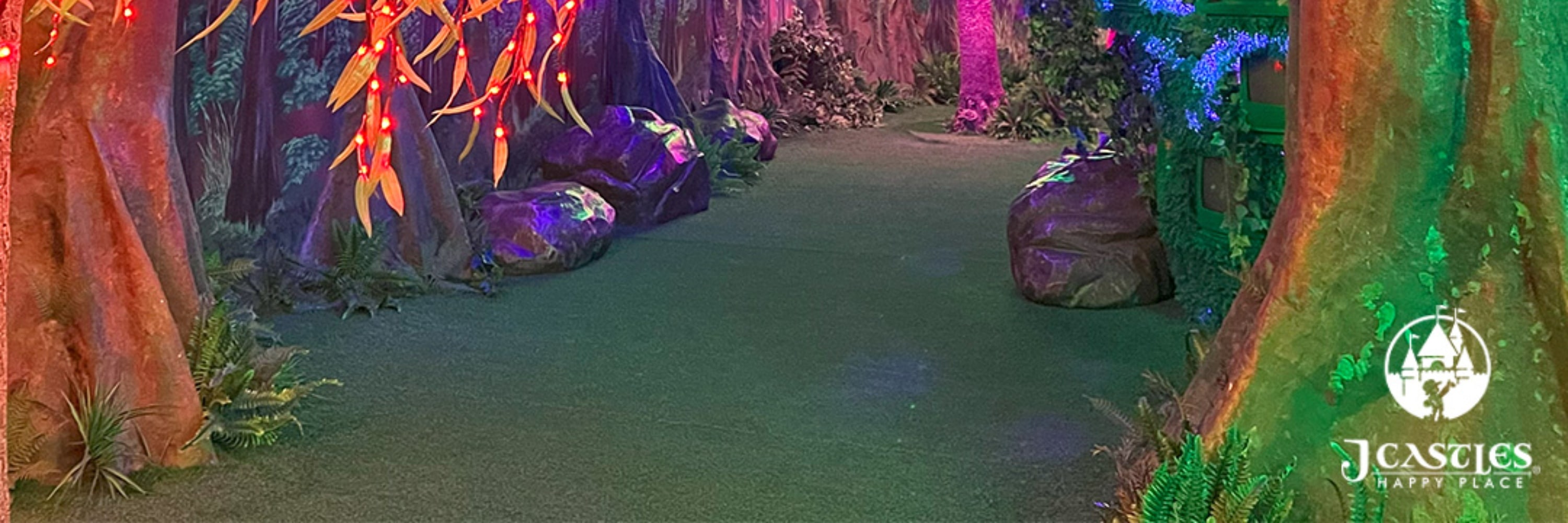 在叢林主題的跳房子遊戲中盡情跳躍，喚醒每個人內心的玩樂精神！「叢林跳跳樂」以鮮豔的色彩和叢林氛圍增添樂趣，讓您在跳躍中享受歡樂時光。
