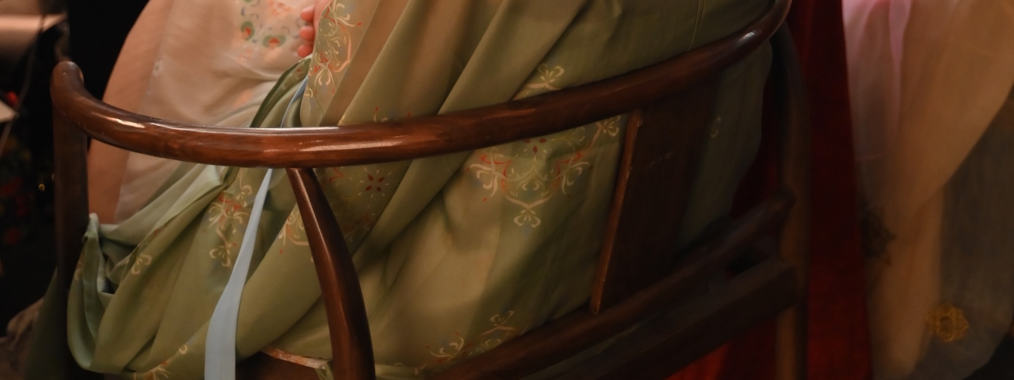 您也可以加購彩妝服務。 您也可以加購彩妝服務。