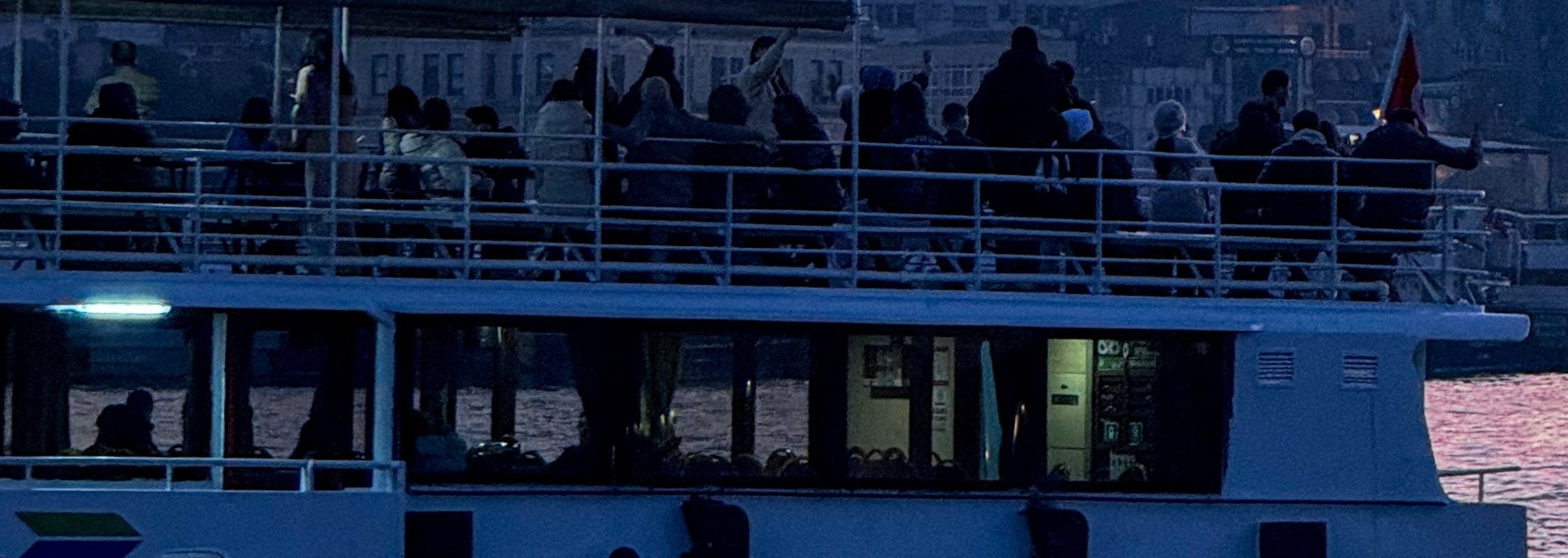 Spectacular Istanbul Sunset Cruise: 3 Hours with Asian Side Explore