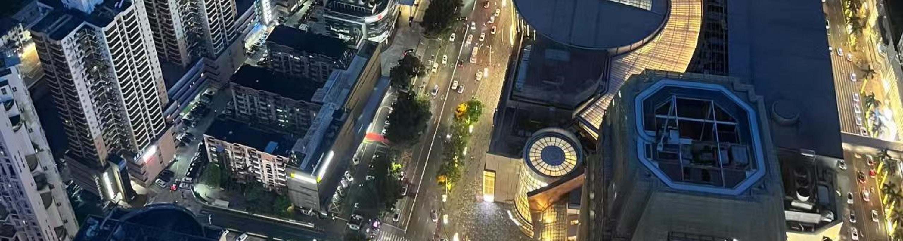 The origin of the name of Diwang Building is quite interesting. The land where it is located was bought by a Hong Kong company at a high price of more than 140 million US dollars in a land auction in 1992, setting a record for the highest land price in Sh