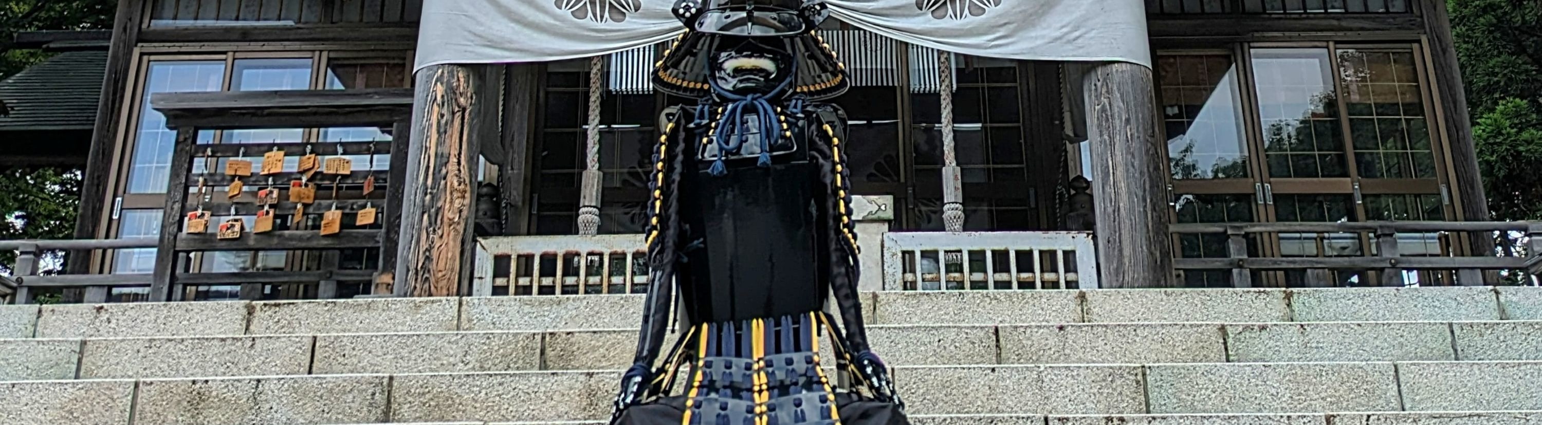 體驗穿著巫女服裝並參觀札幌附近的神社