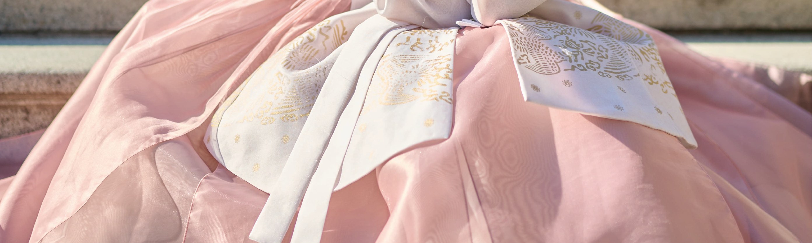 Hanbok Rental with Hairstyling & Accessories at Hanbokgirls - Thumbnail 40