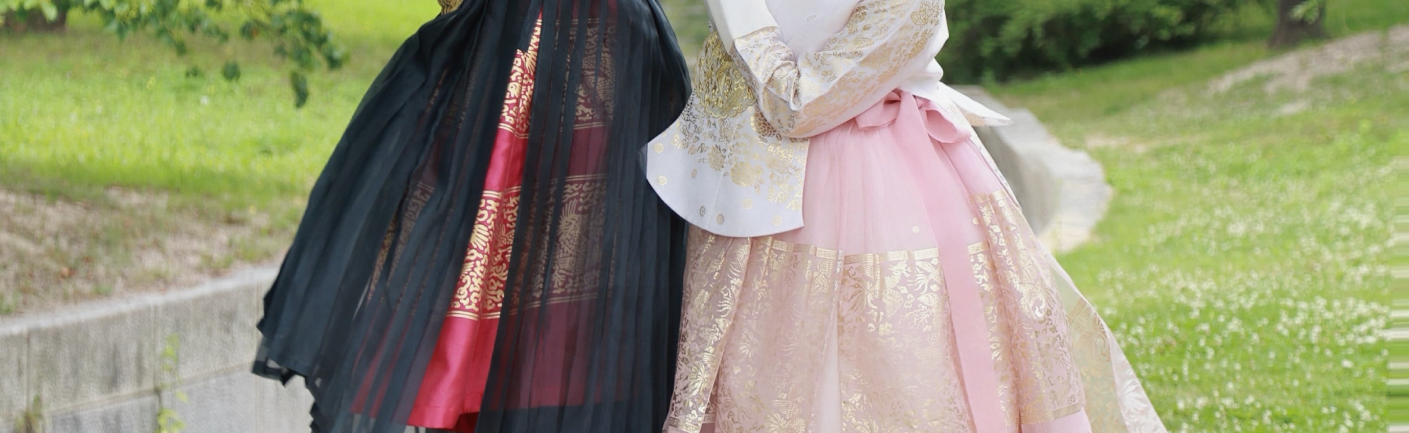 Hanbok Rental with Hairstyling & Accessories at Hanbokgirls - Thumbnail 50