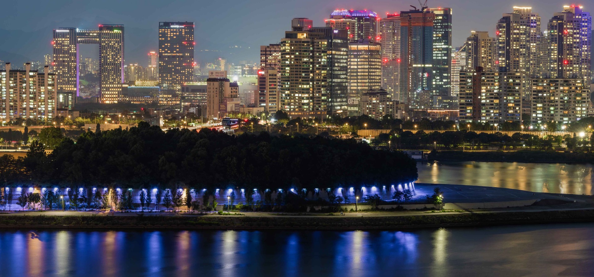 永陽蓬西奧貞公園是首爾一處寧靜的河濱公園，以其優美的漢江景色而聞名。