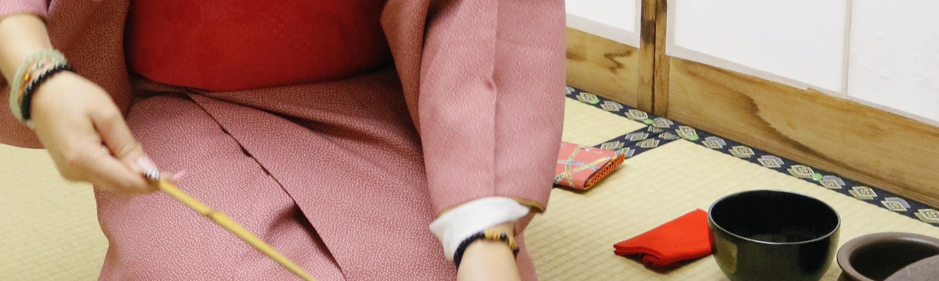 這是學習禮儀、禮節、優美姿態和熱情好客精神的好方法。