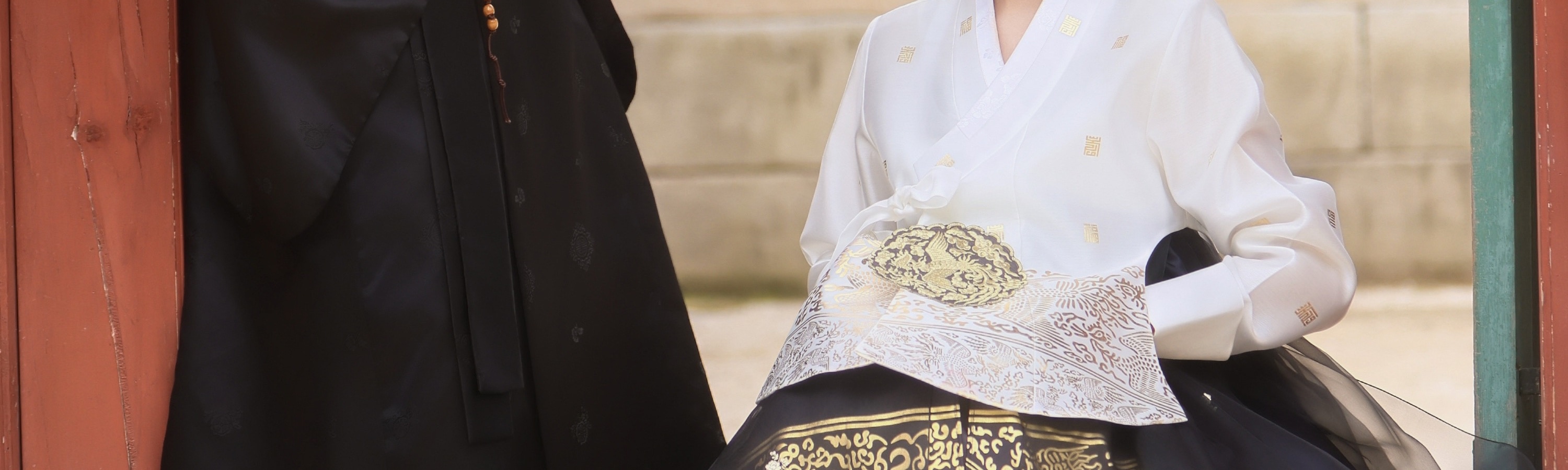 ·王妃韓服
·需要化妝/拍攝 請聯繫ig（hanokhanbok）預約