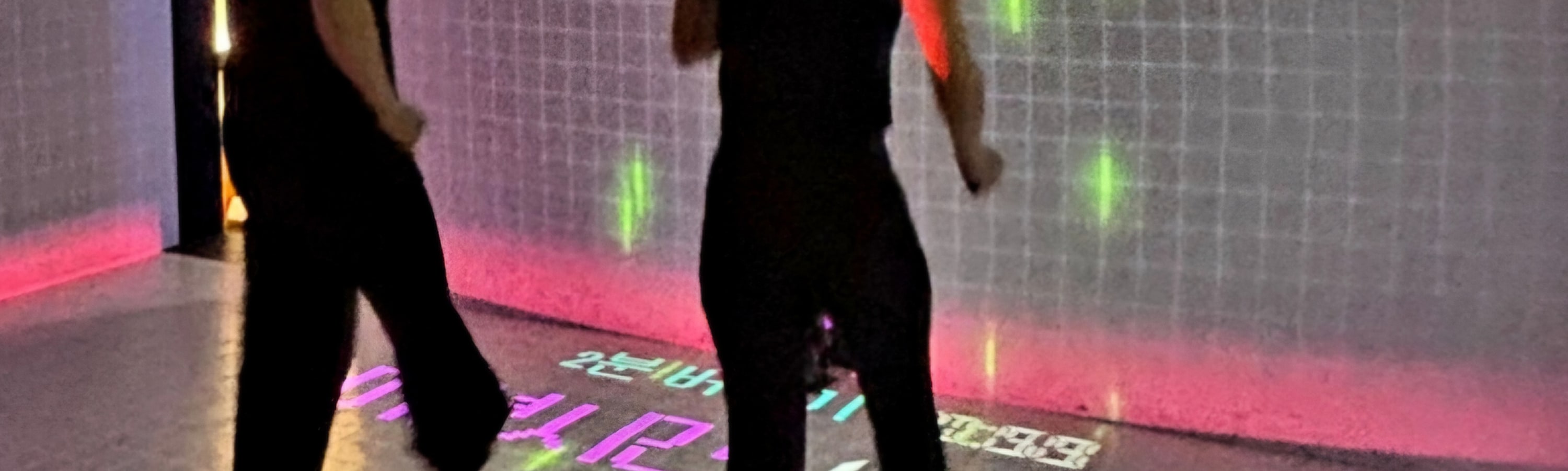 Move, Jump, Survive - 18-minute XR game experience in Seongsu, Seoul